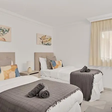 Ubicacion Y Vistas Panoramicas En Nueva Andalucia - Magna 108 Apartmán