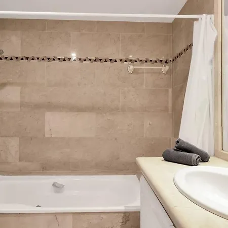 Ubicacion Y Vistas Panoramicas En Nueva Andalucia - Magna 108 Apartmán *